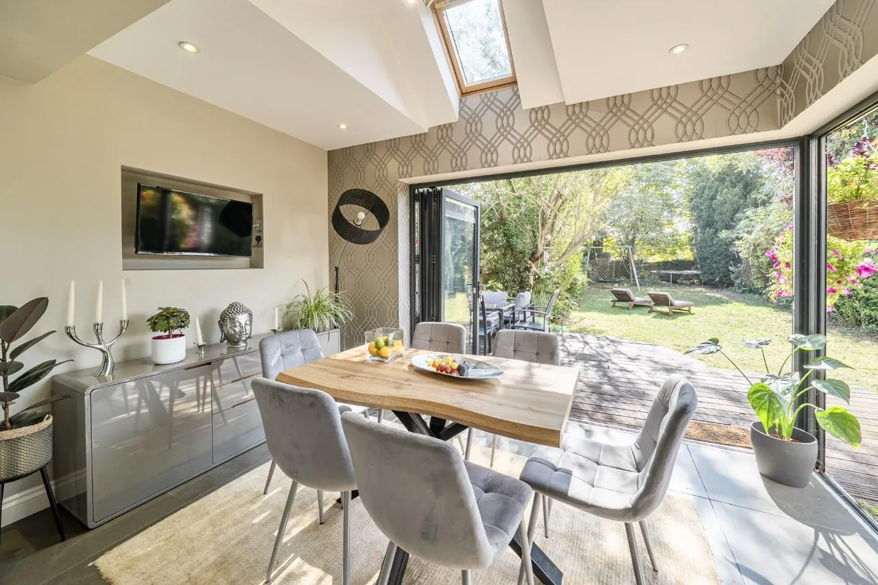 Bolton Road, Windsor, photo 8