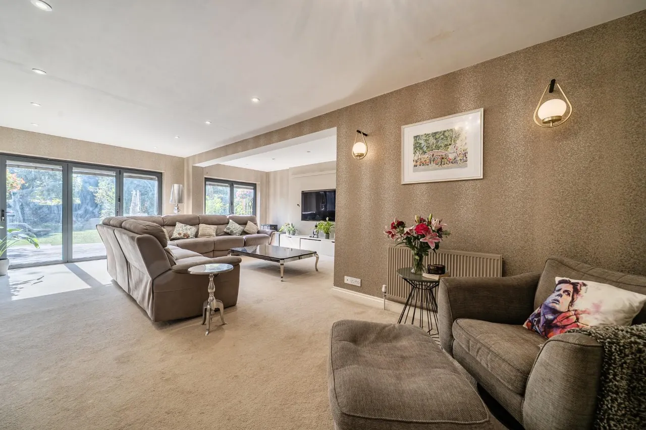 Bolton Road, Windsor, photo 6