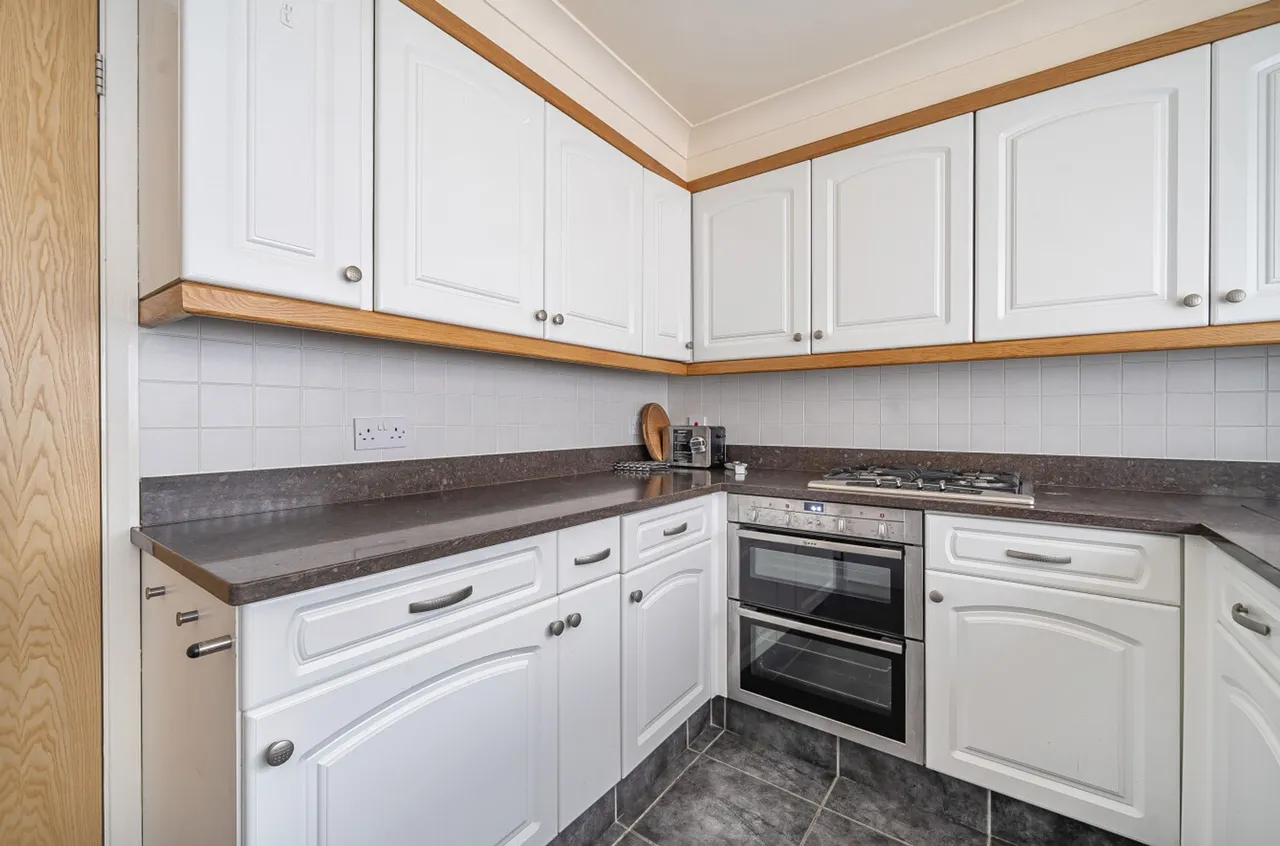 Van Gogh Place, Bersted, PO22, photo 7