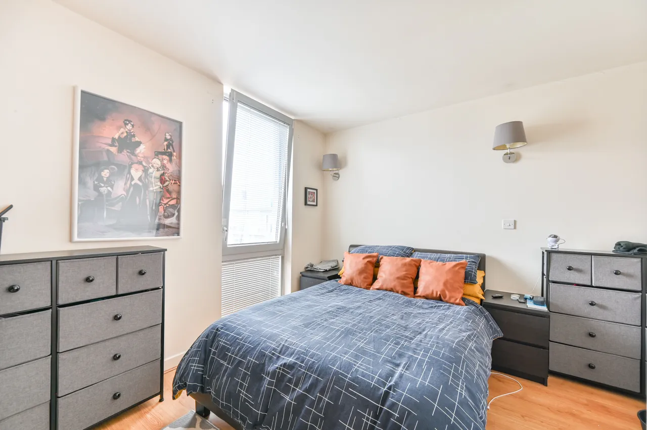 Flat 76, Quadrant Court, Empire Way, Wembley, photo 3