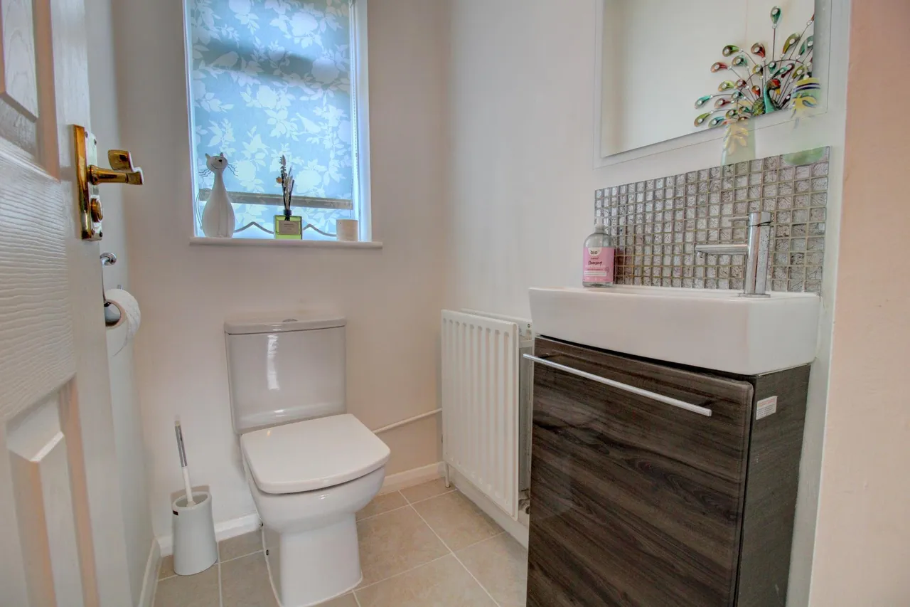 Wellington Way, Horley, RH6, photo 10
