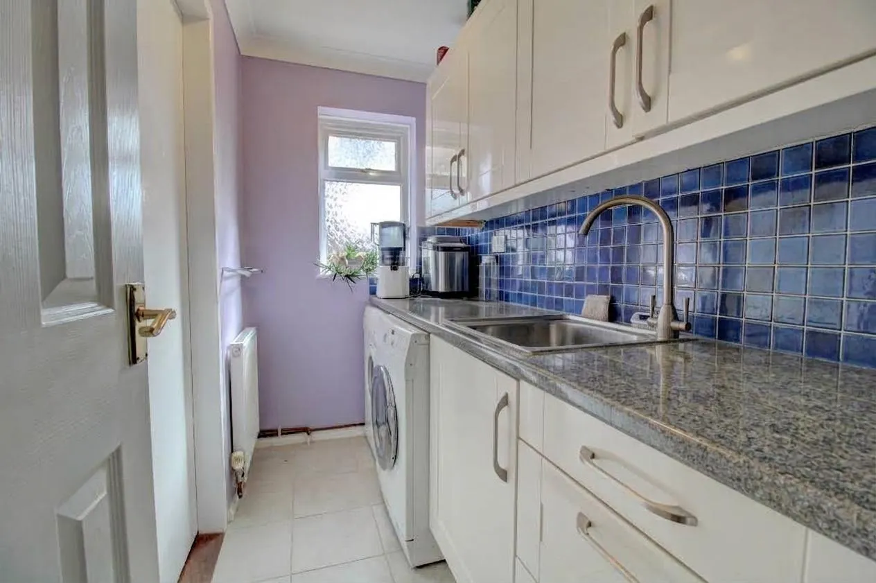 Wellington Way, Horley, RH6, photo 9