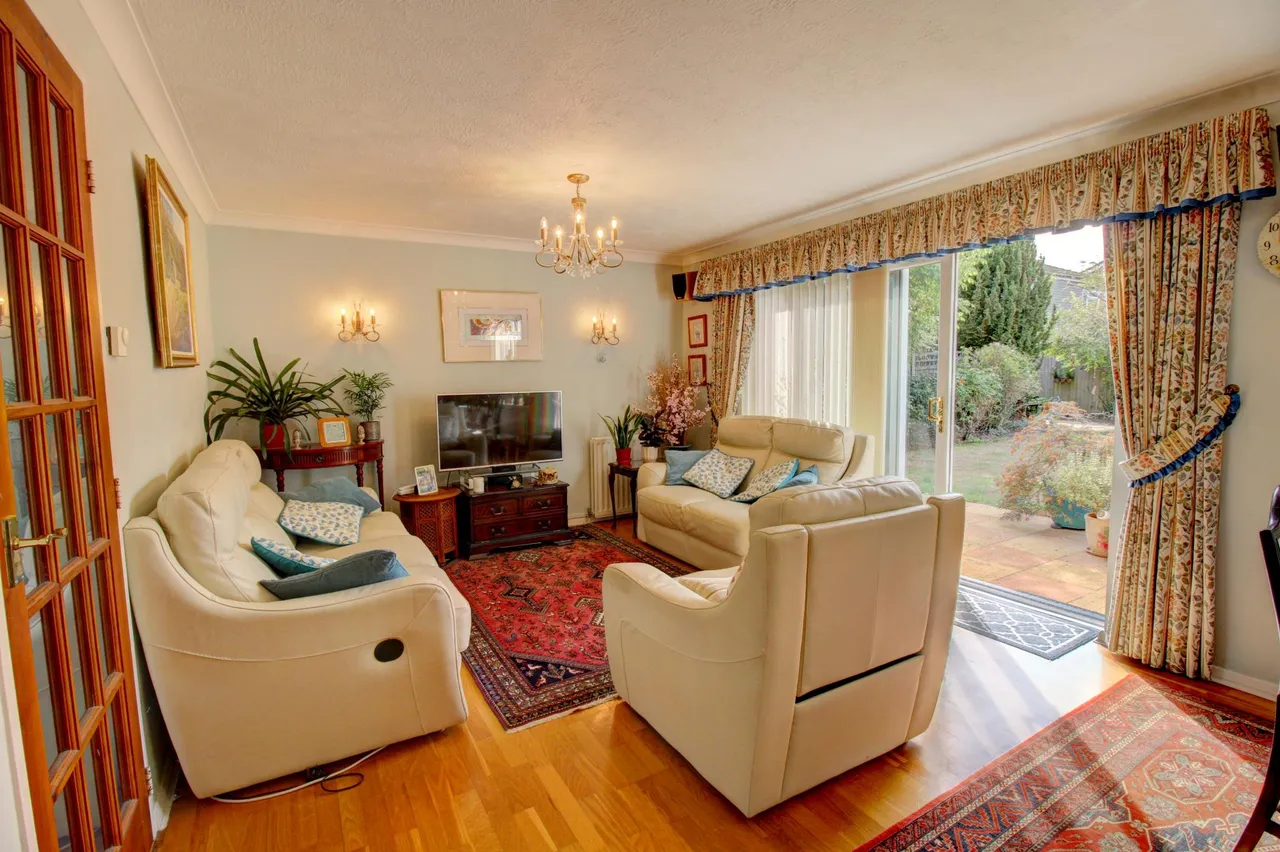 Wellington Way, Horley, RH6, photo 8