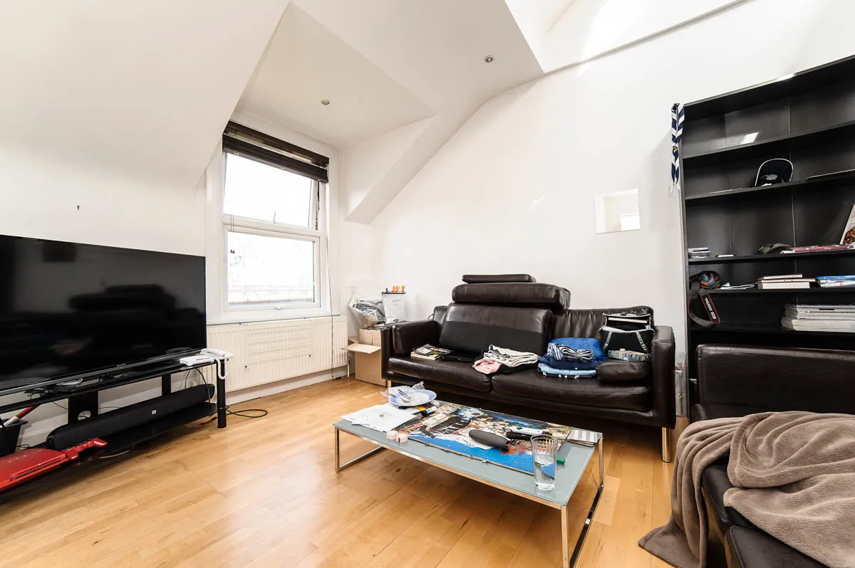 1 bed flat to rent, Gleneldon Road, London, SW16