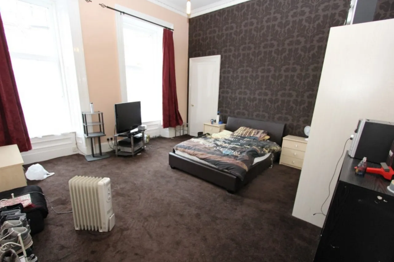 71 Dixon Avenue, photo 7
