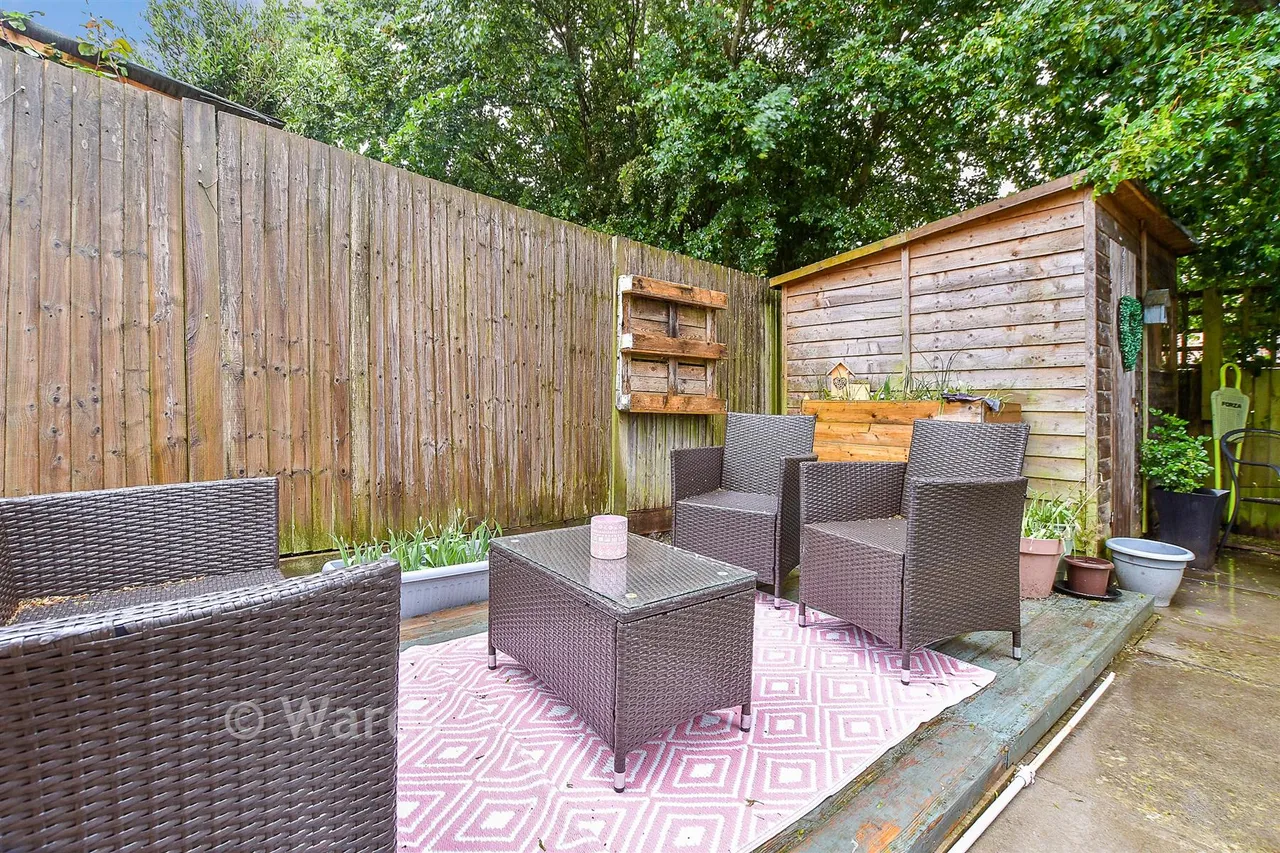 Cruttenden Close, Tenterden, TN30, photo 2