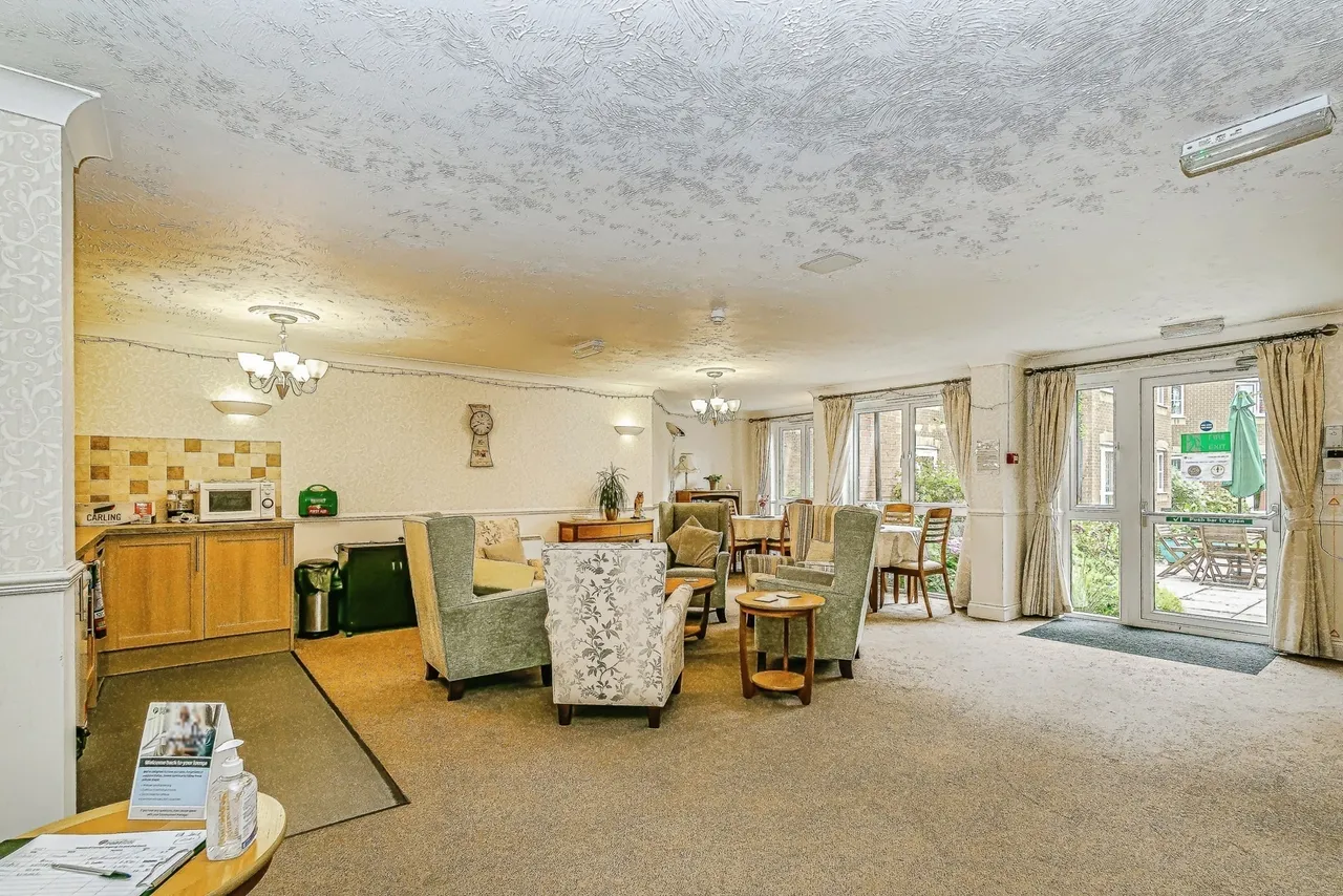 Chaldon Road, Caterham, Surrey, CR3, photo 10