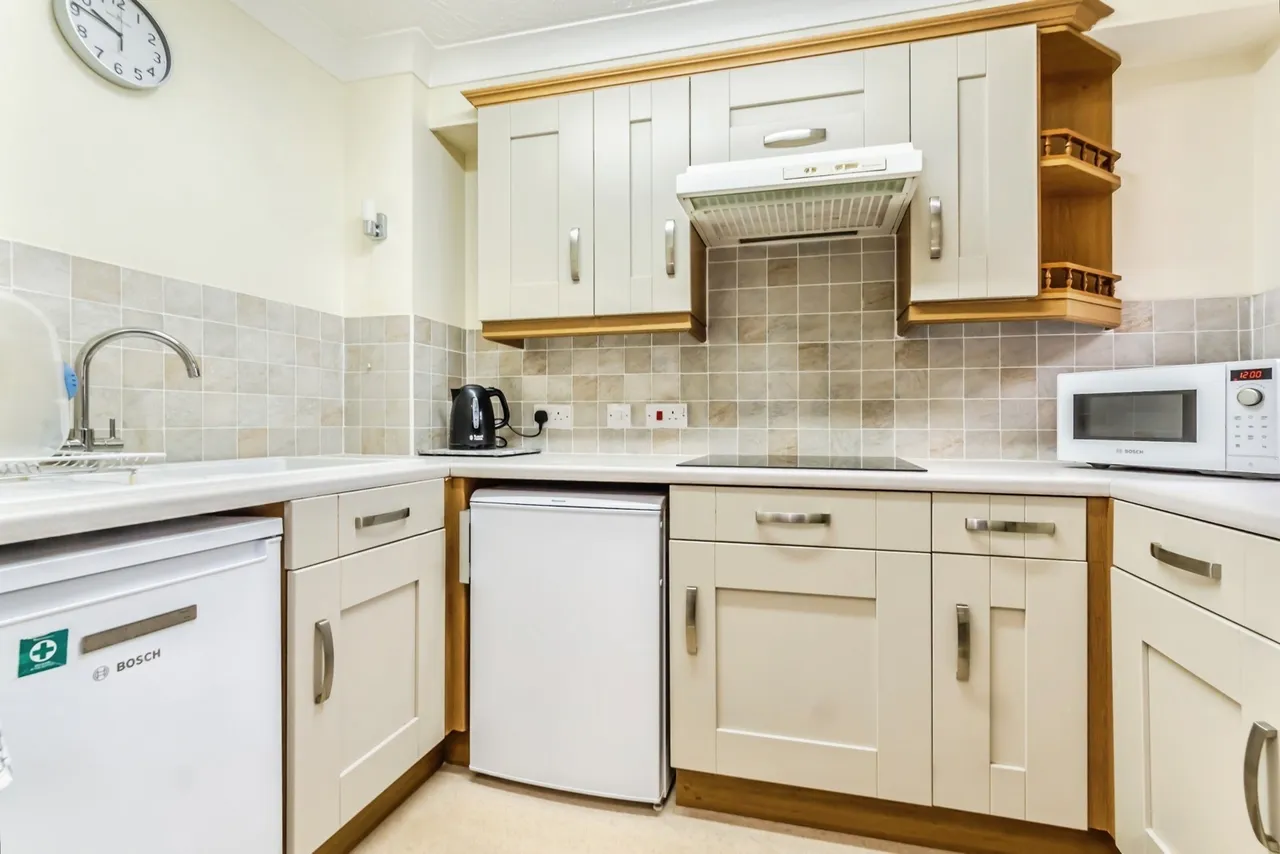 Chaldon Road, Caterham, Surrey, CR3, photo 4
