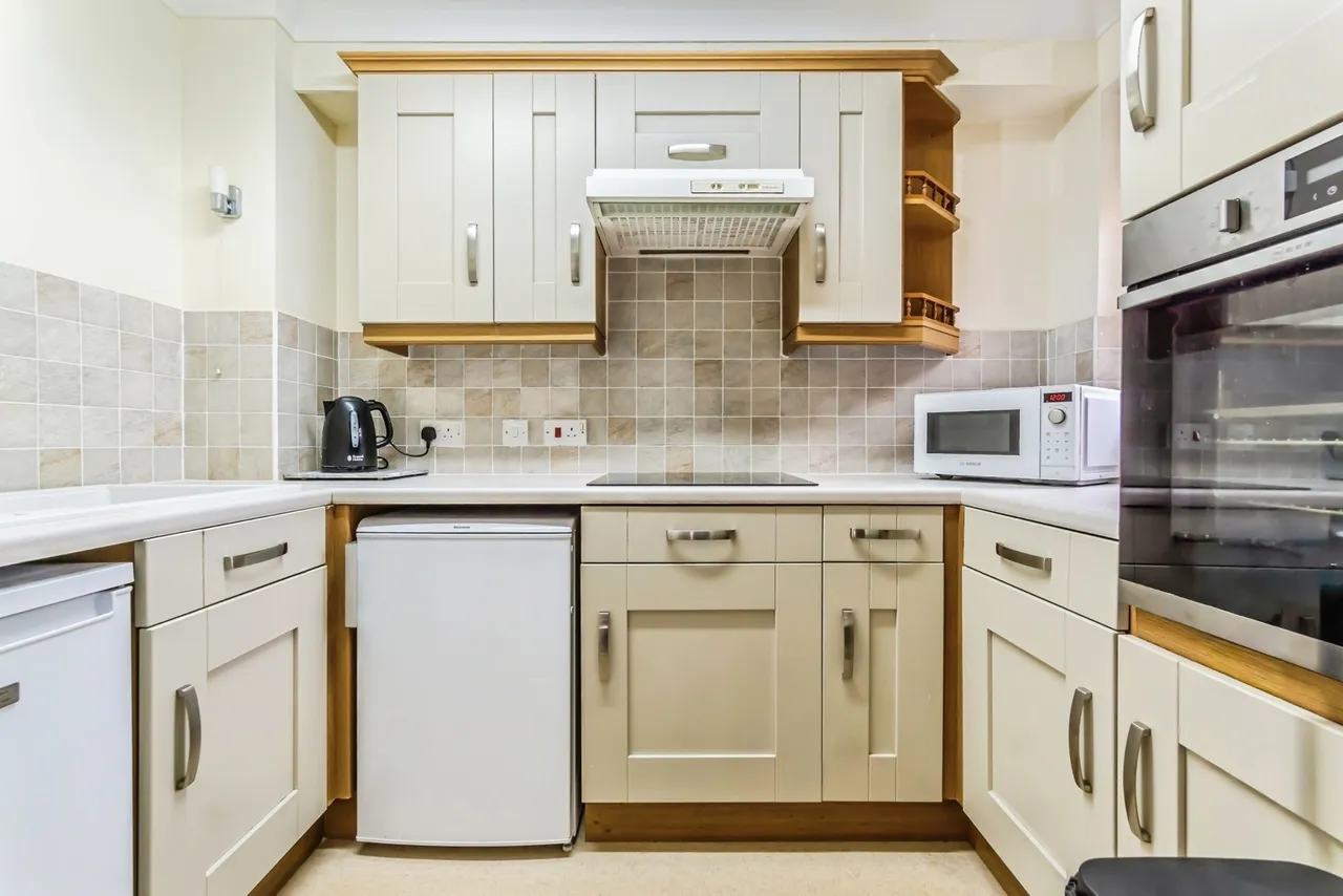 Chaldon Road, Caterham, Surrey, CR3, photo 16