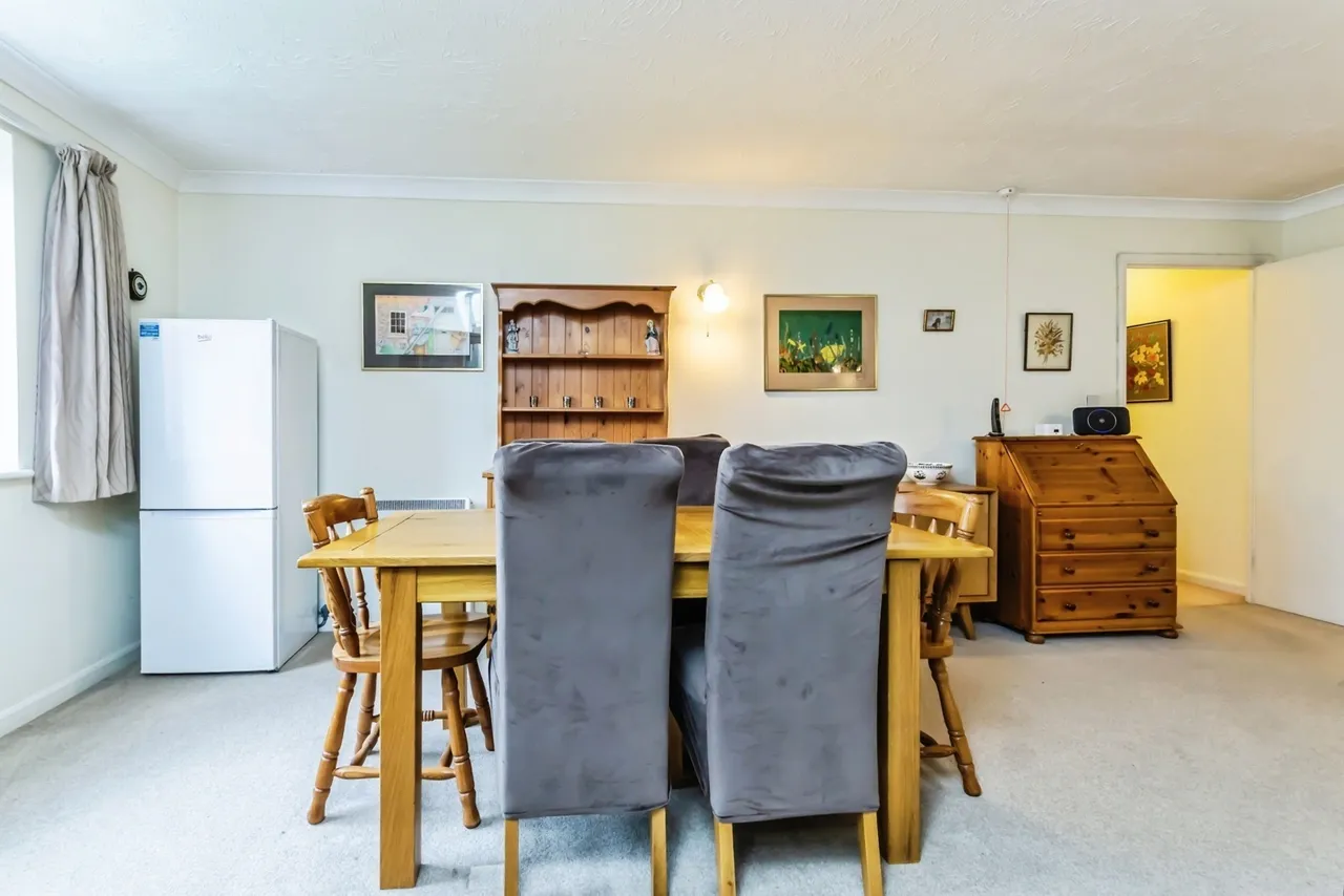 Chaldon Road, Caterham, Surrey, CR3, photo 17