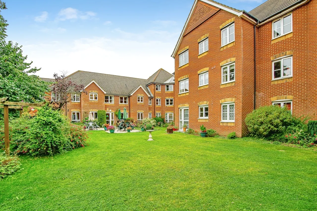Chaldon Road, Caterham, Surrey, CR3, photo 15