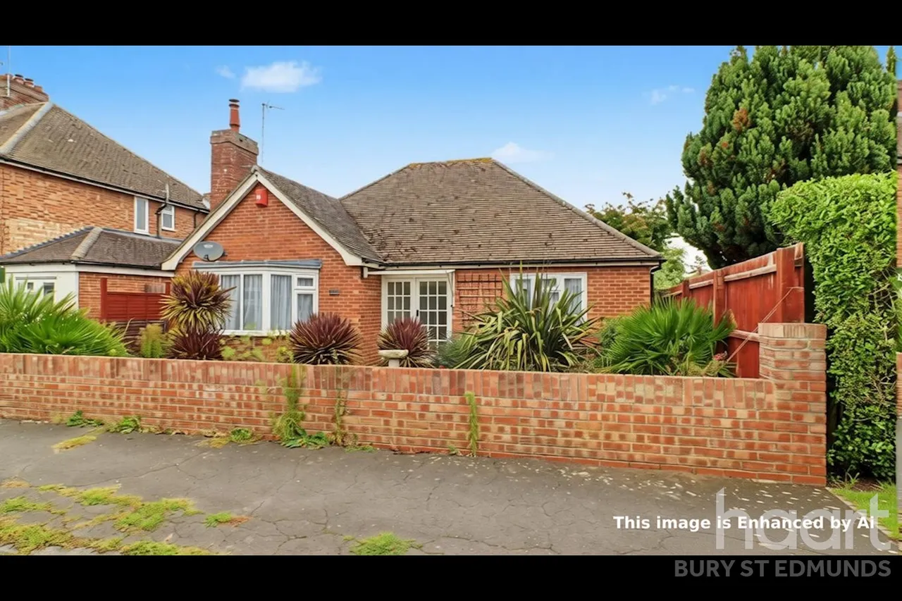 2 bed house for sale, Park Road, Bury St Edmunds, IP33