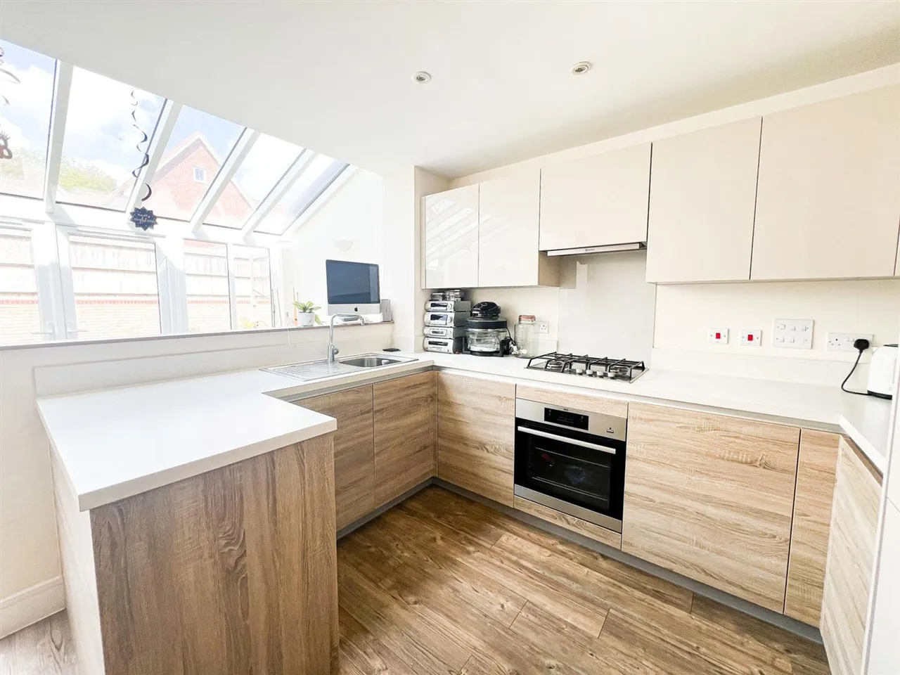 Five Oaks Lane, Chigwell, Chigwell, IG7 4FH, photo 5