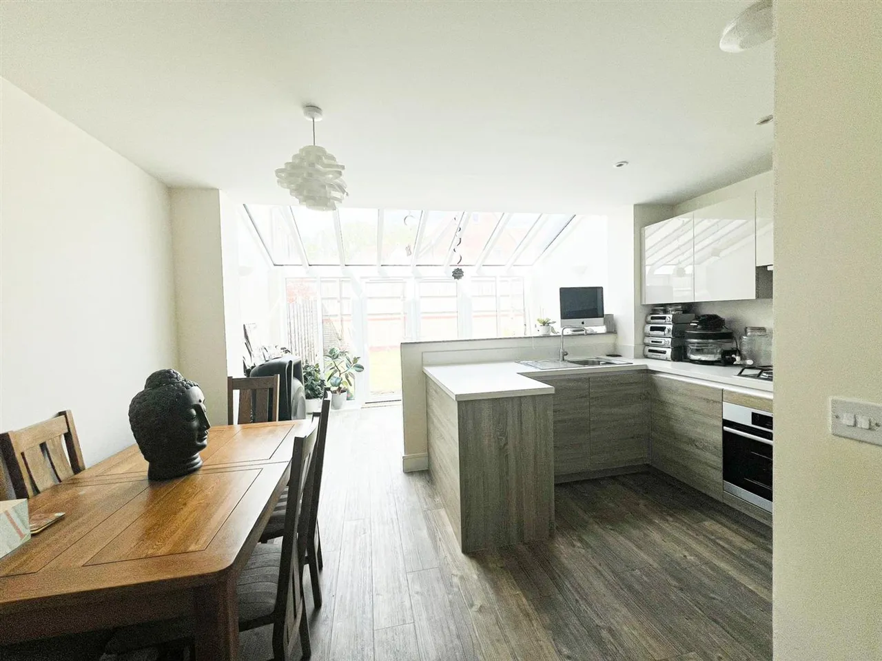 3 bed house to rent — Five Oaks Lane, Chigwell, Chigwell, IG7 4FH