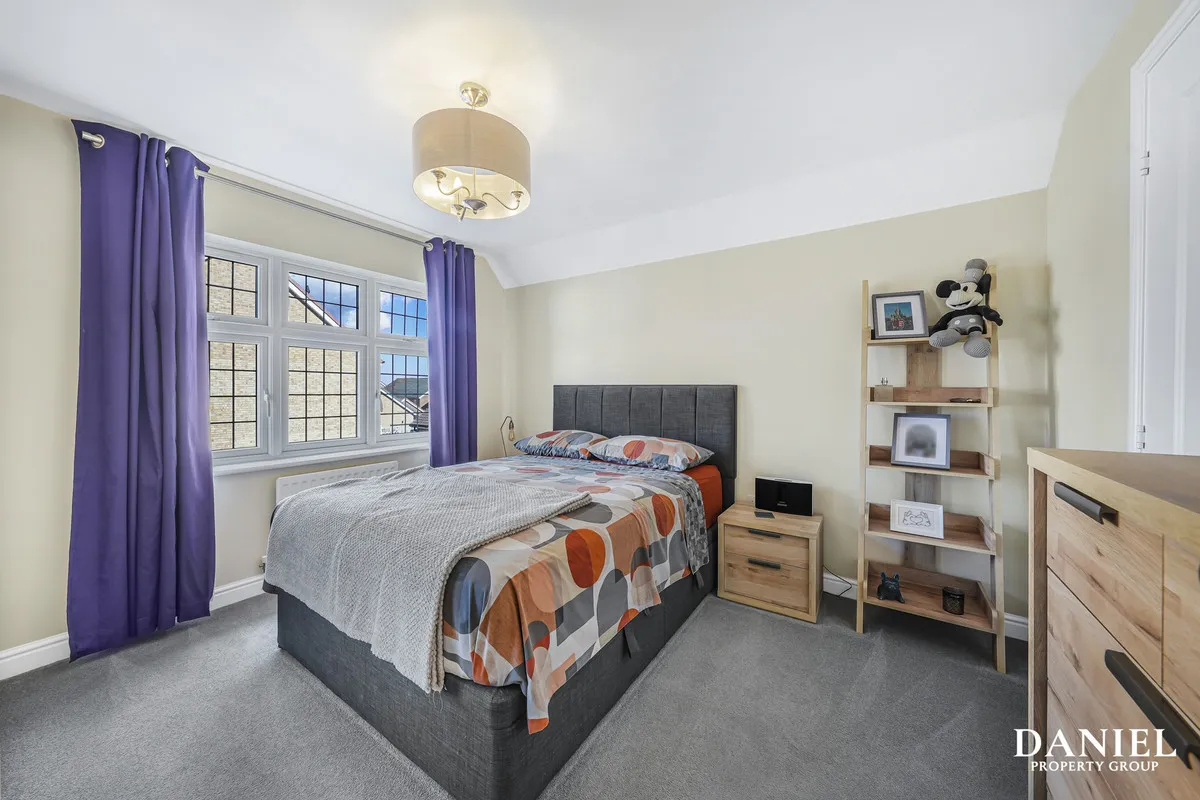 Bebington Drive, Langdon Hills, SS16, photo 17