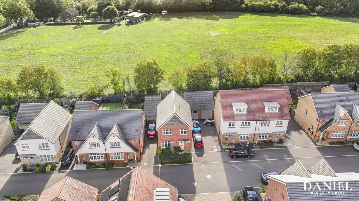 Bebington Drive, Langdon Hills, SS16, photo 23