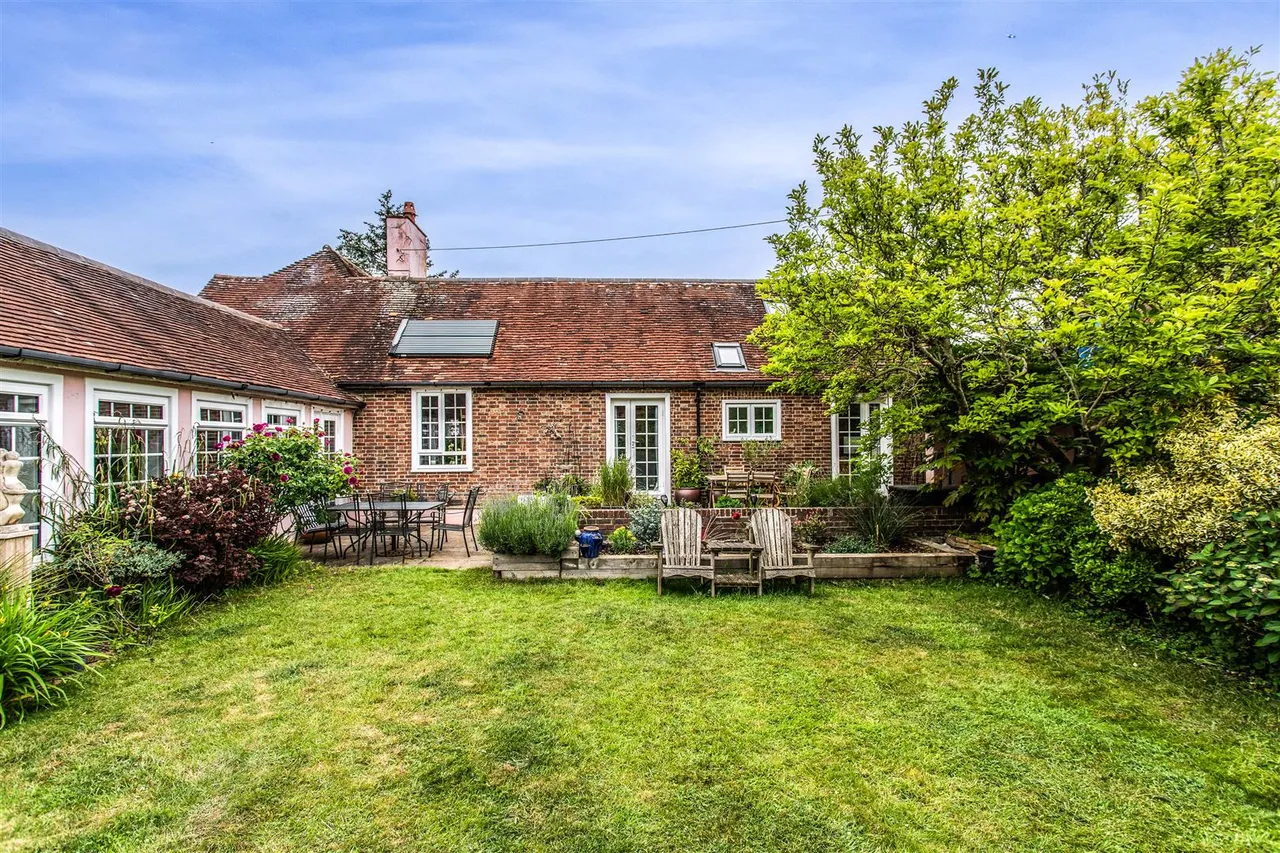Hempstead Lane, Uckfield, East Sussex, TN22 3DL, photo 23