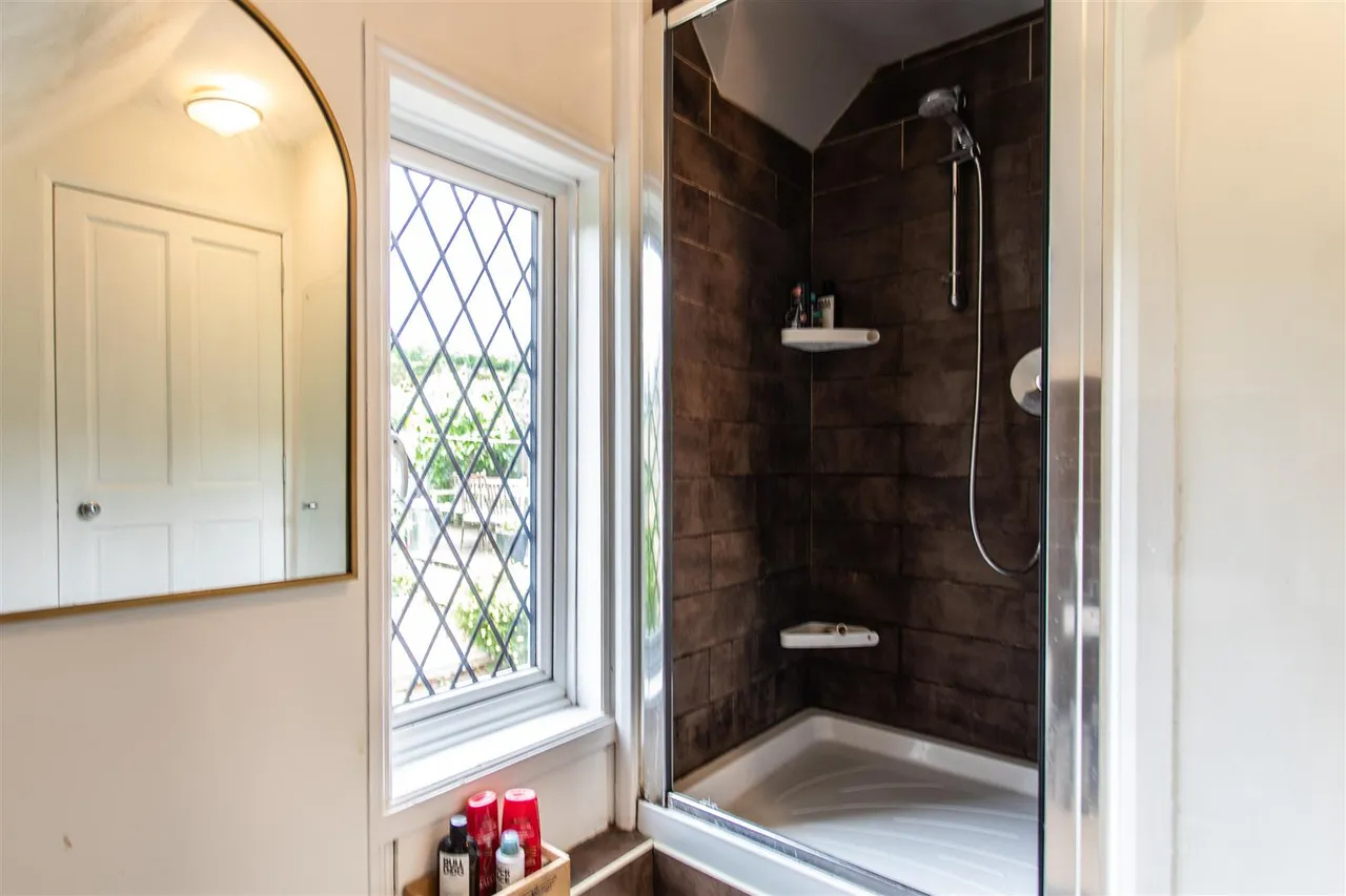 Hempstead Lane, Uckfield, East Sussex, TN22 3DL, photo 17