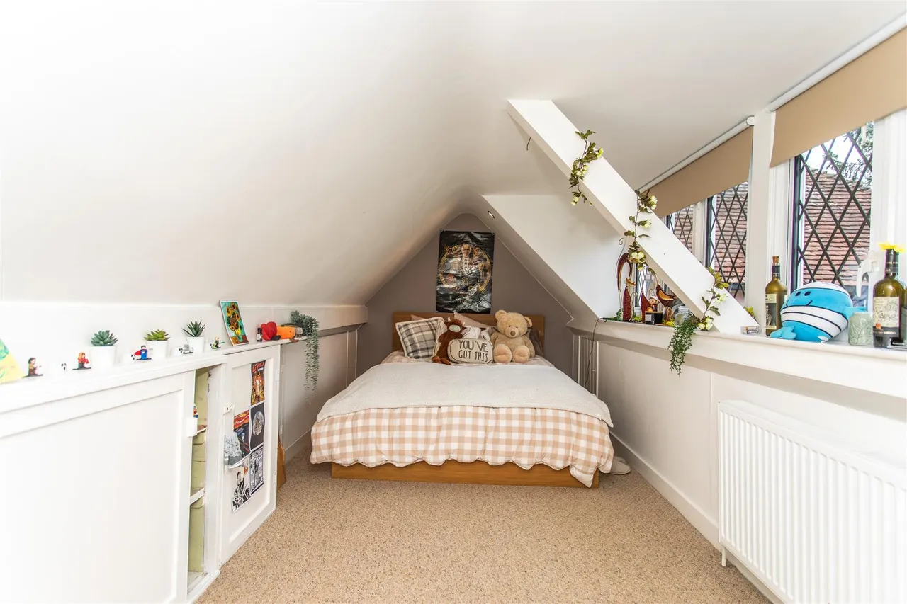 Hempstead Lane, Uckfield, East Sussex, TN22 3DL, photo 13