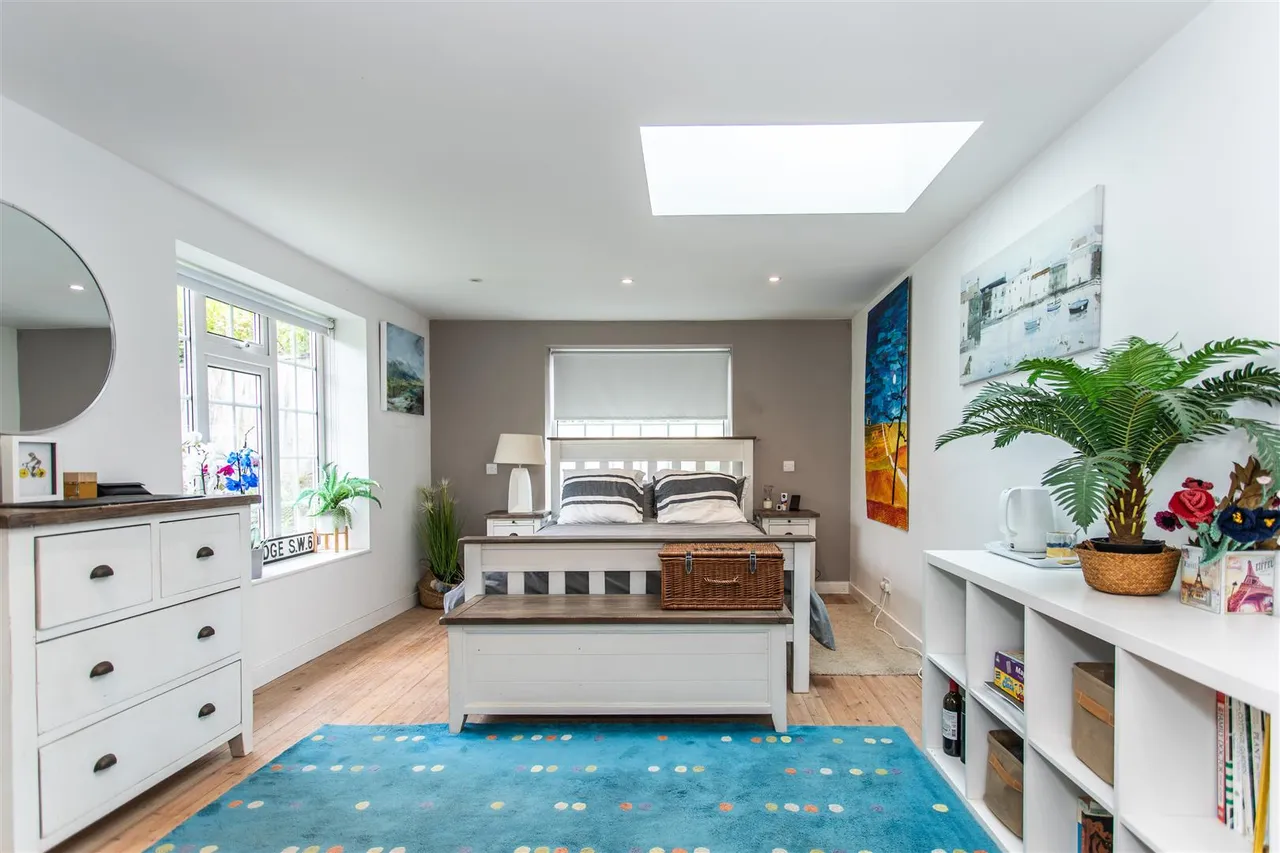 Hempstead Lane, Uckfield, East Sussex, TN22 3DL, photo 12