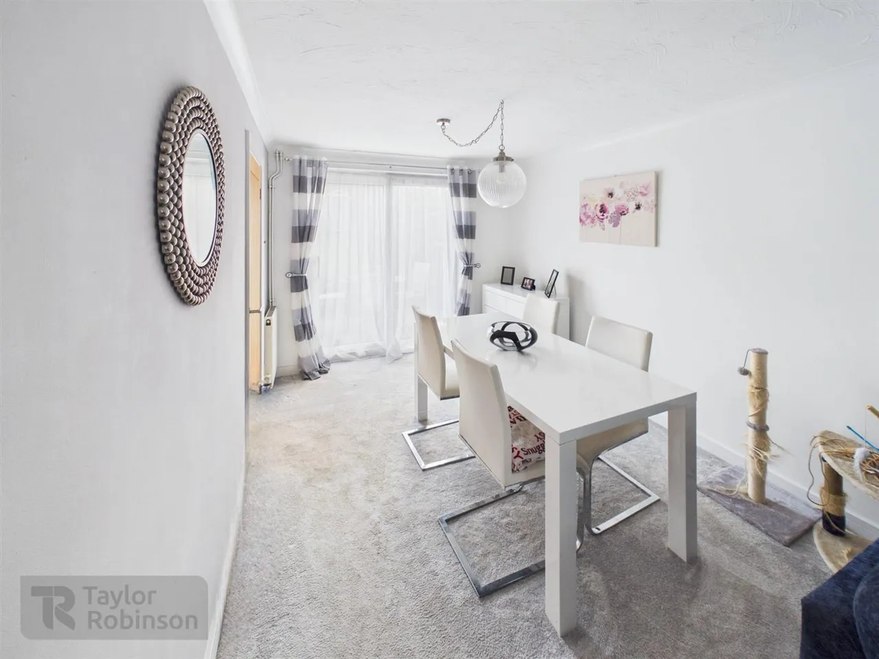 Highams Hill, Gossops Green, RH11, photo 4