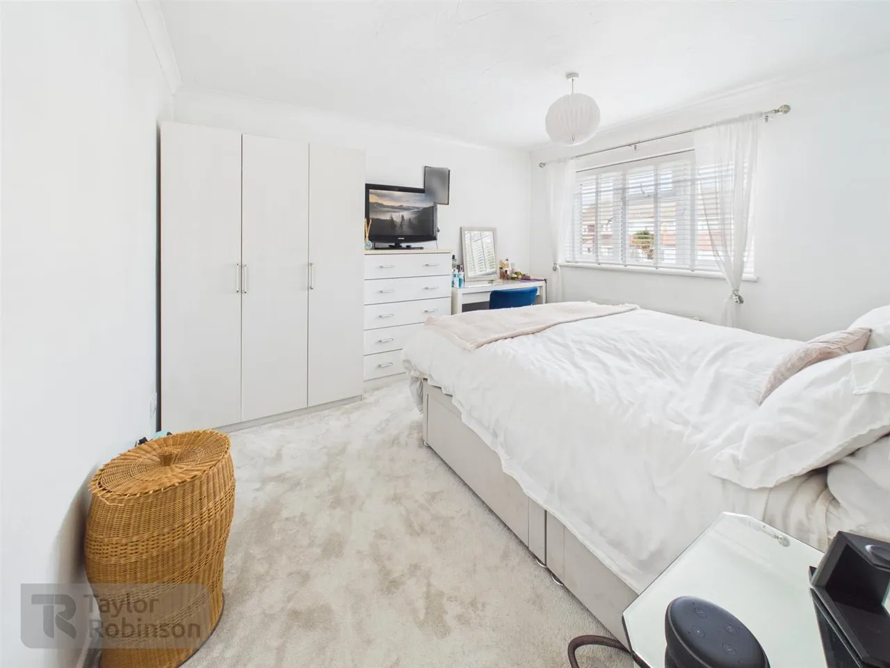 Highams Hill, Gossops Green, RH11, photo 8