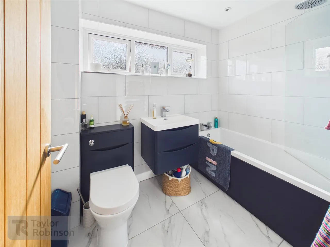 Highams Hill, Gossops Green, RH11, photo 10
