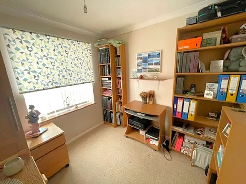 Southbourne Drive, Bourne End SL8 5RZ, photo 11