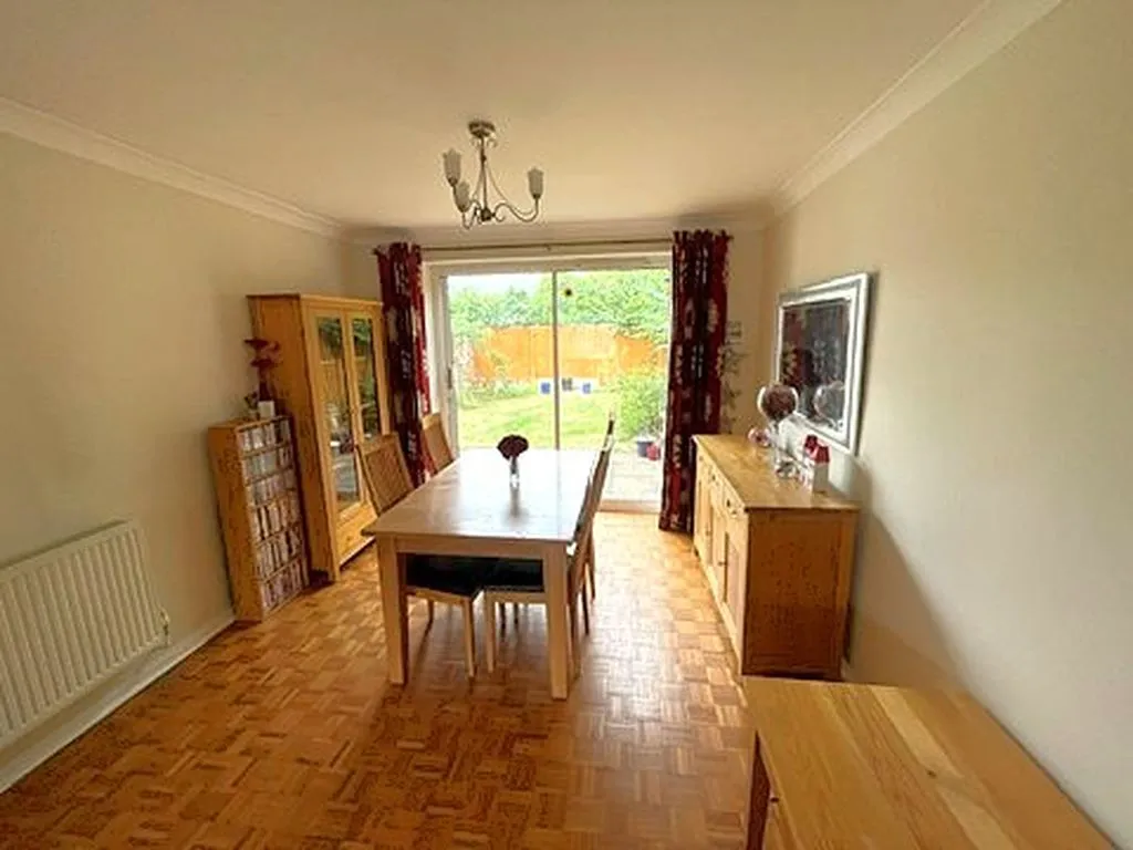 Southbourne Drive, Bourne End SL8 5RZ, photo 7