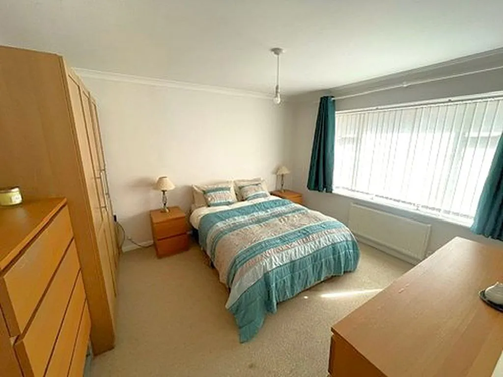 Southbourne Drive, Bourne End SL8 5RZ, photo 10