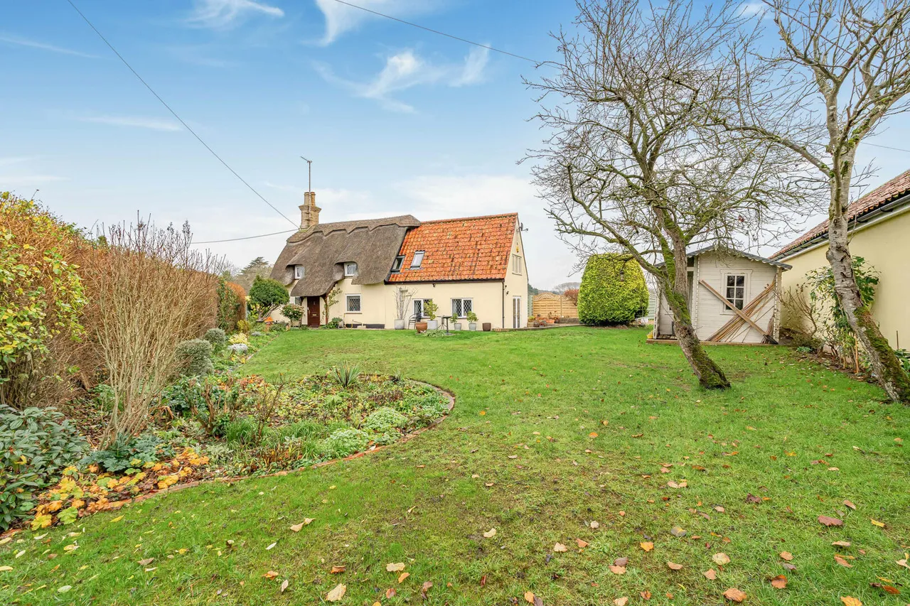 3 bed house for sale, Newmarket Road, Barton Mills, IP28