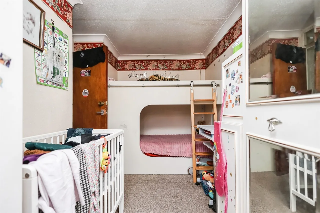 Middle Leasow, Quinton, B32, photo 8