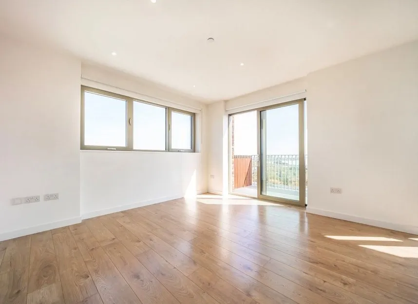 Atlantis Avenue, Gallions Reach, E16, photo 4
