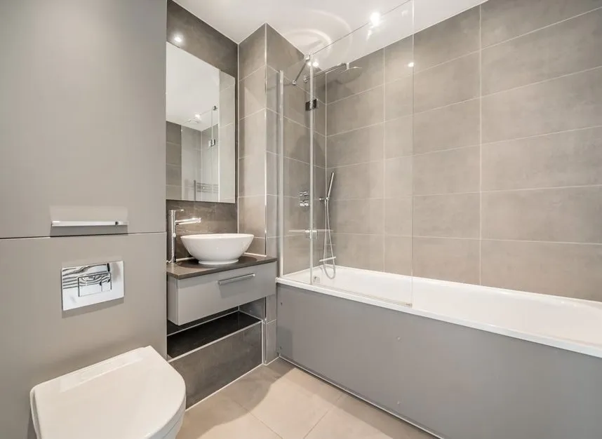 Atlantis Avenue, Gallions Reach, E16, photo 7