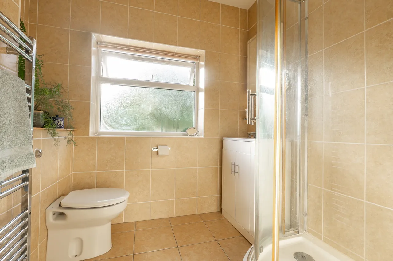Bow Street, Alton, GU34, photo 17