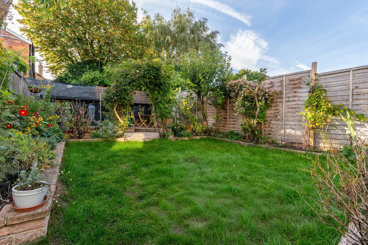 Bow Street, Alton, GU34, photo 4