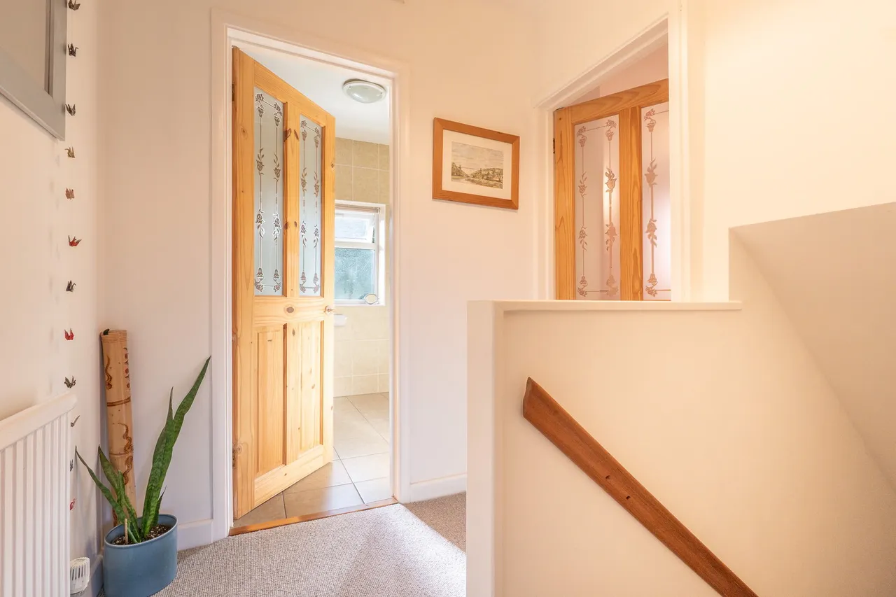 Bow Street, Alton, GU34, photo 12