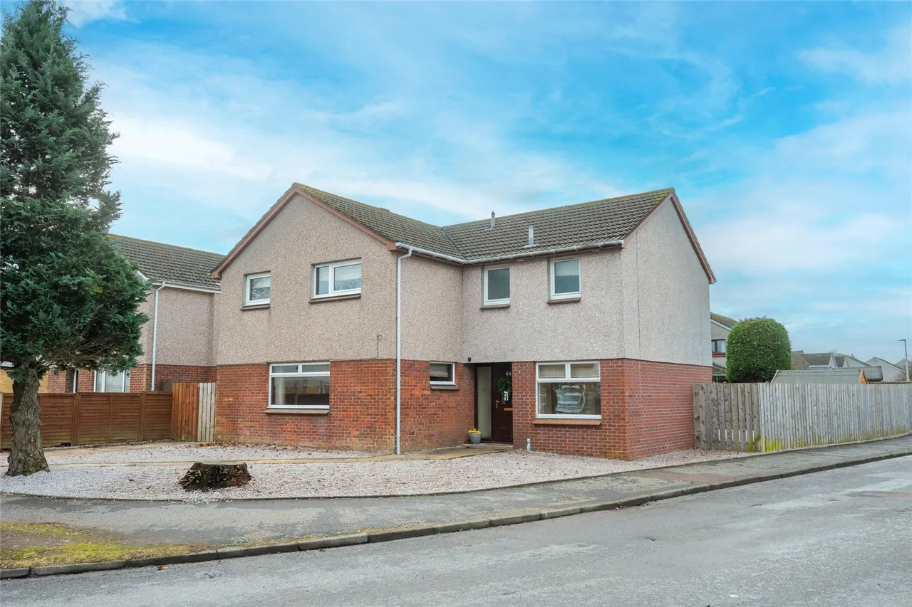 5 bed house for sale, St. Nicholas Drive, Banchory, AB31