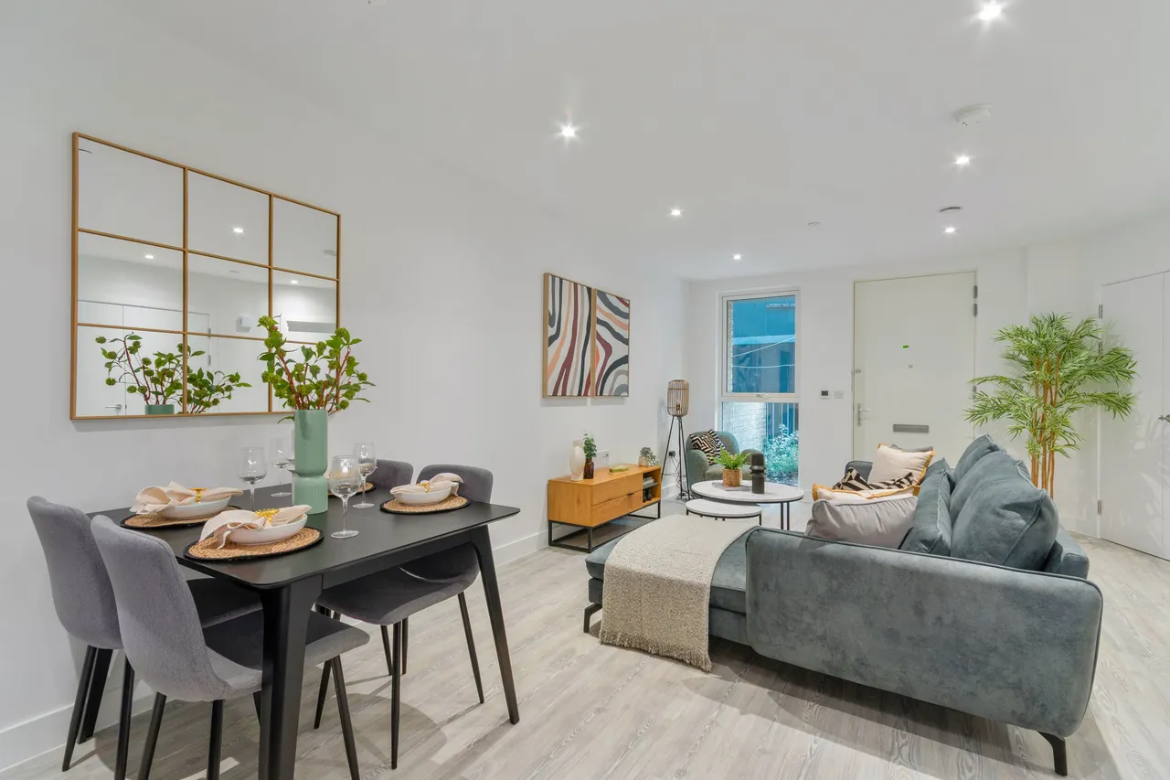 1 bed flat to rent, Civic Street, London, TW3