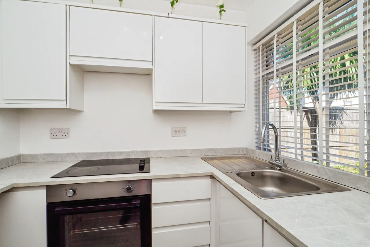Howfield Lane, Chartham Hatch, Canterbury, Kent, CT4, photo 6