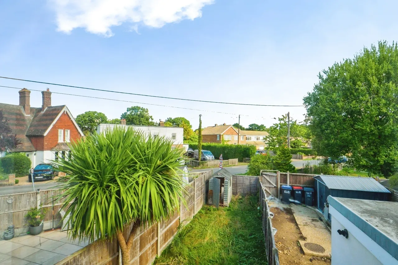 Howfield Lane, Chartham Hatch, Canterbury, Kent, CT4, photo 24