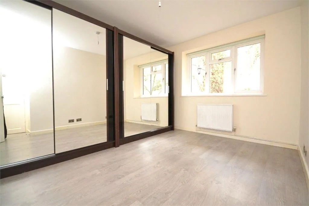 Cumberland Close, St Margarets, TW1, photo 5
