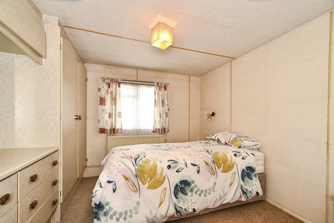 Russett Avenue, St Johns Priory, Lechlade, photo 10