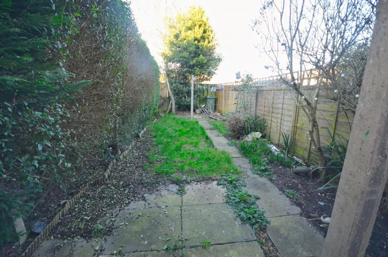 Redwood Close, Desborough, NN14, photo 5