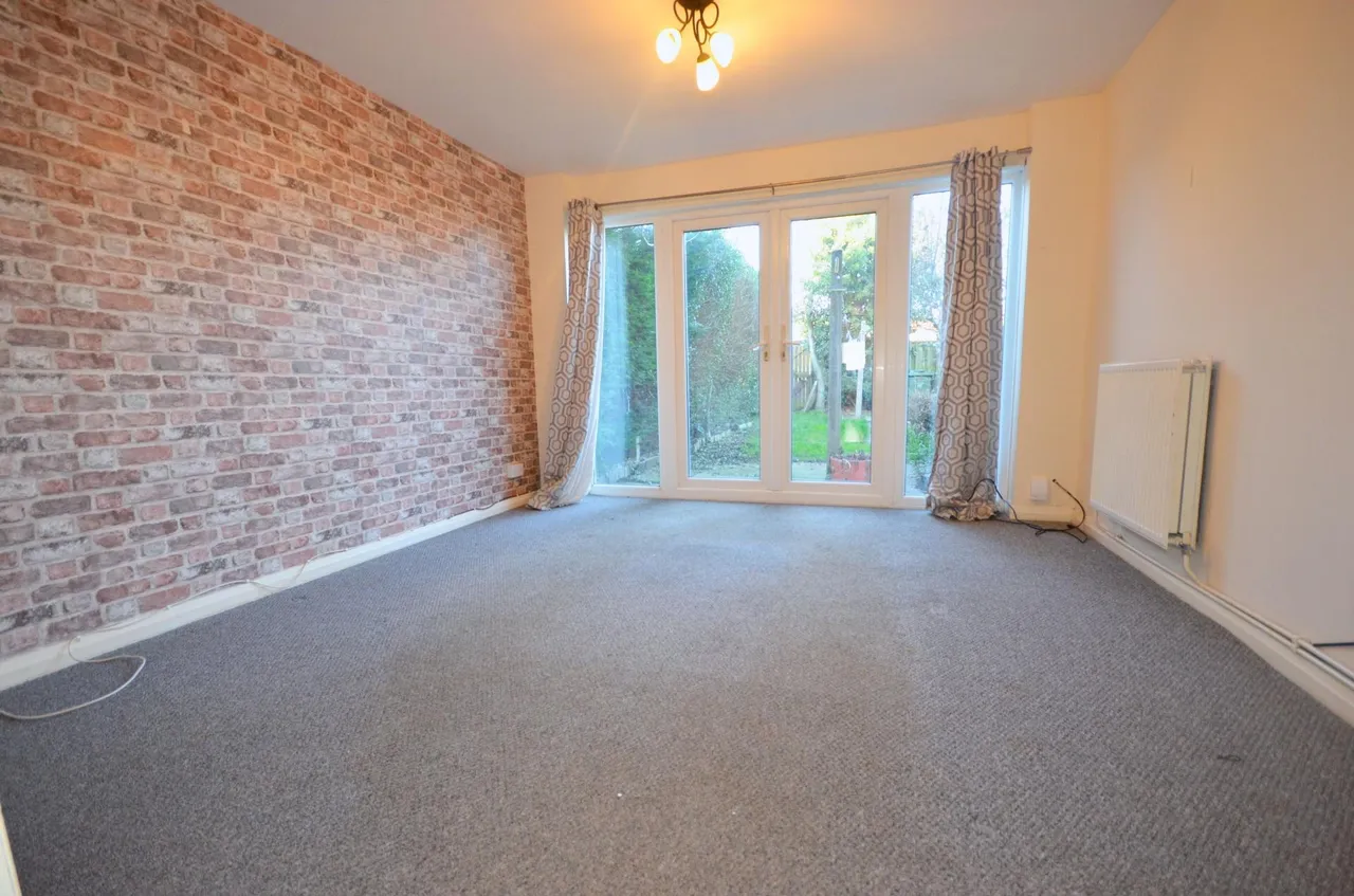 Redwood Close, Desborough, NN14, photo 2
