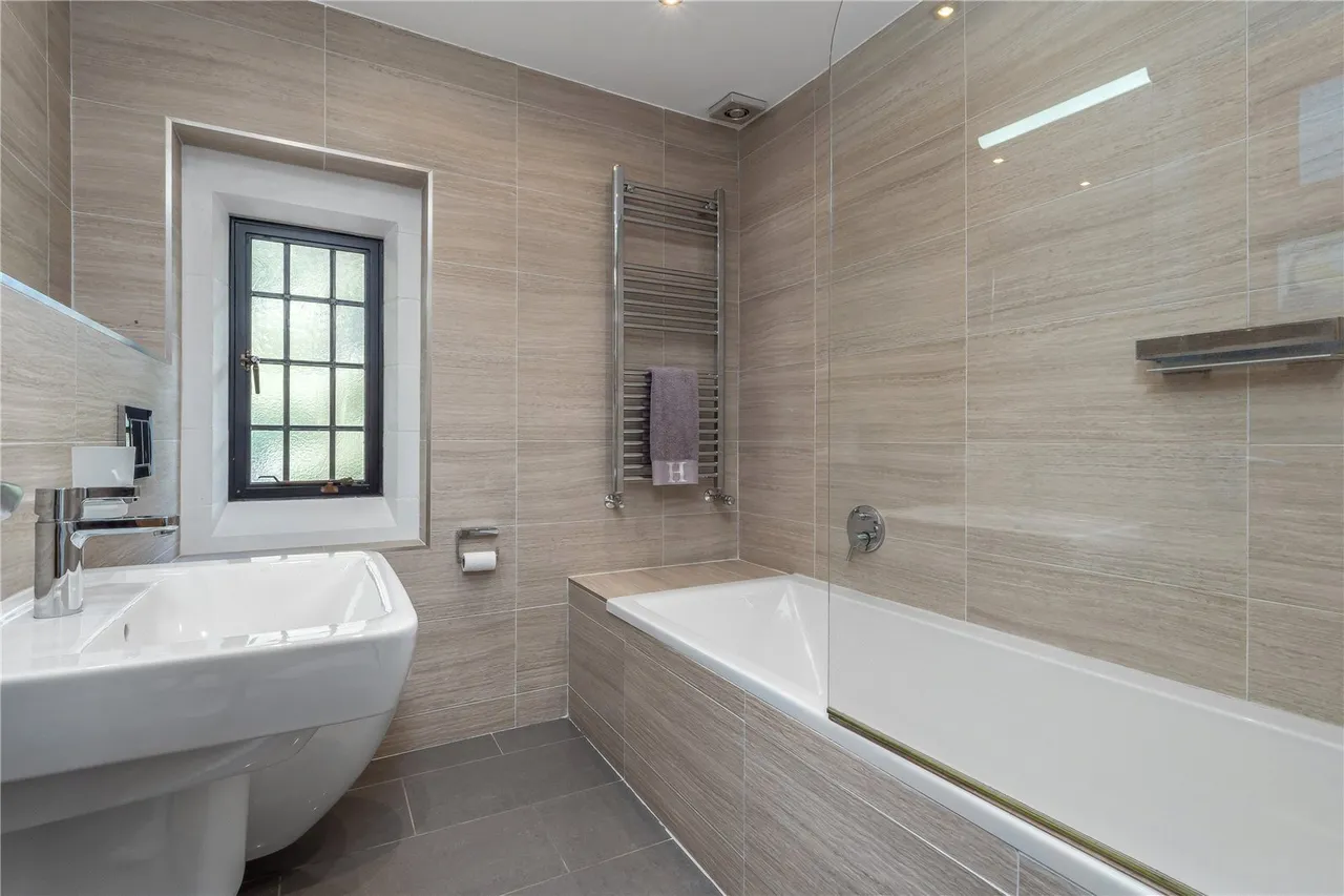 Whitebarn Road, Alderley Edge, SK9, photo 18