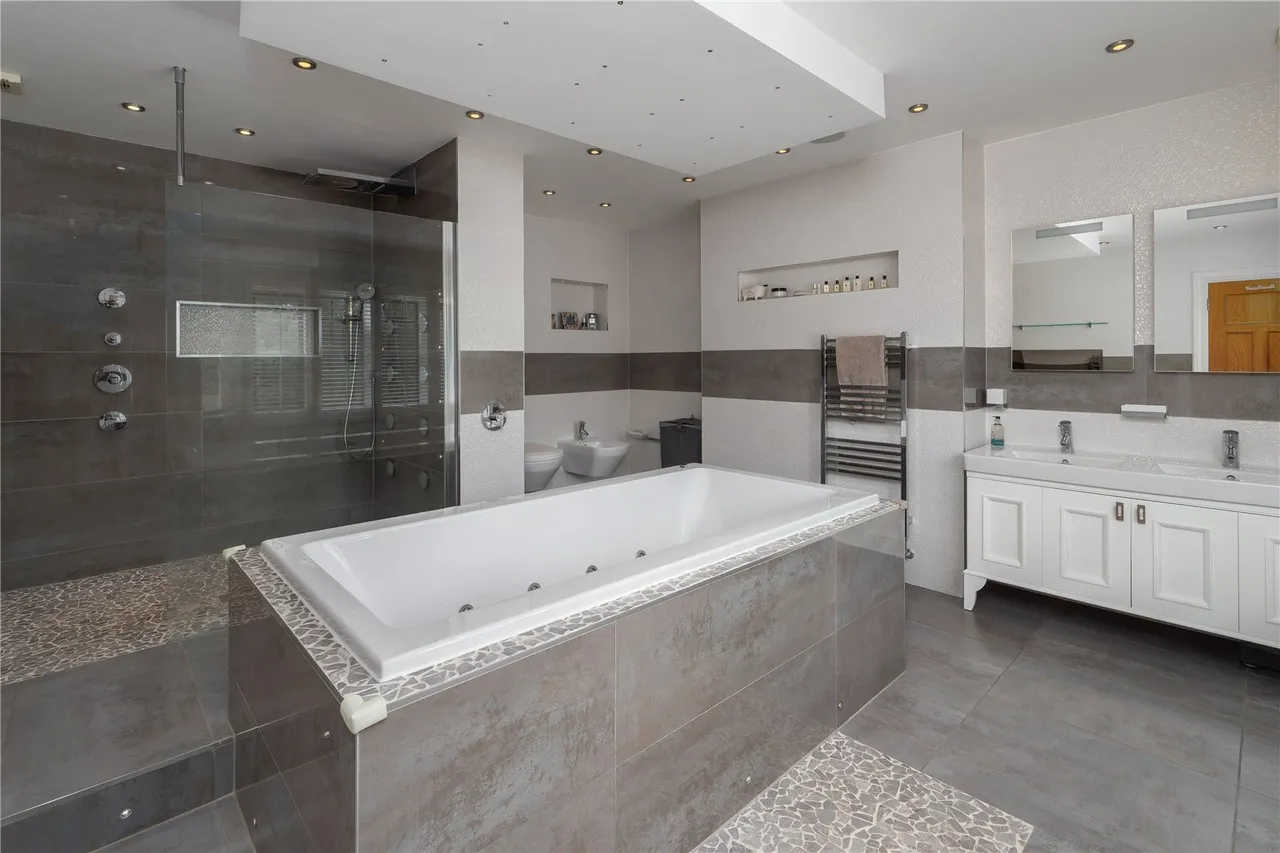 Whitebarn Road, Alderley Edge, SK9, photo 16
