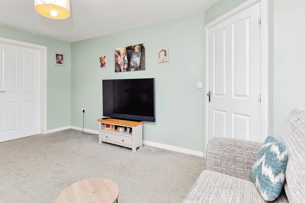 Fellows Close, Weldon, Corby, photo 5