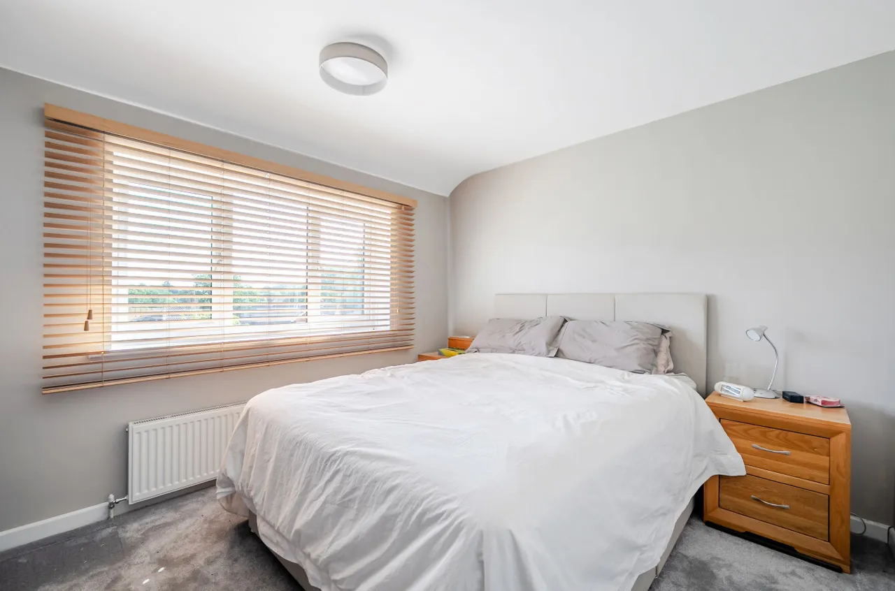 Beacon Close, Wrecclesham, GU10, photo 7