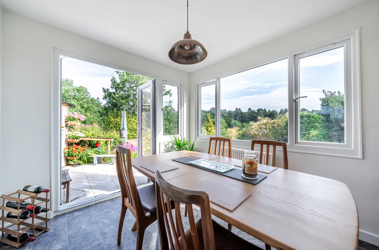 Beacon Close, Wrecclesham, GU10, photo 4